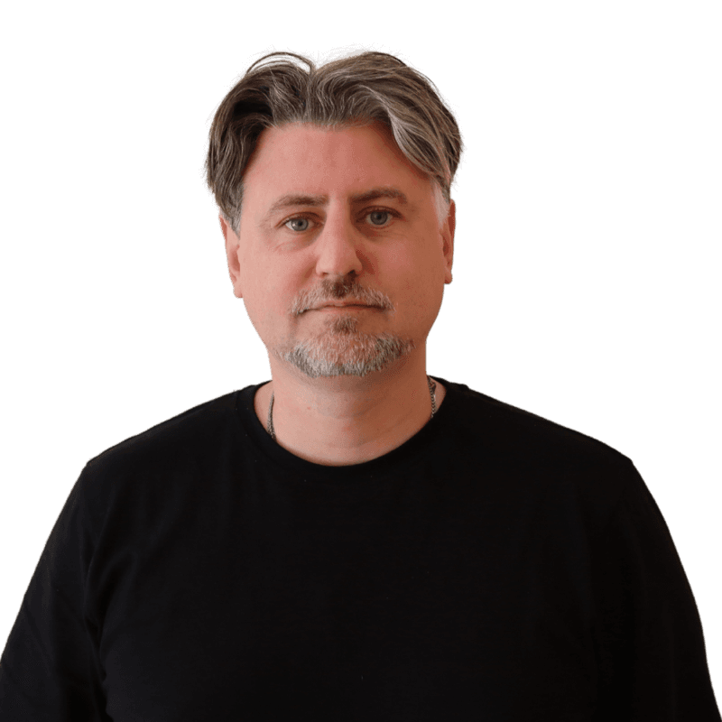 Portrait of Simon Smith, founder of Neometa